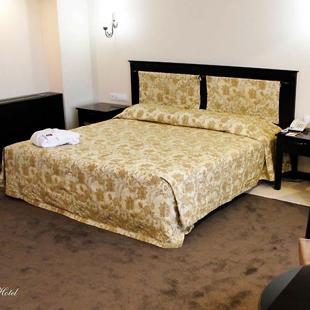 Grand Mir Hotel Tashkent Exterior photo
